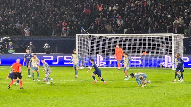 Paris Saint-Germain and Manchester City players in Champions League action before a packed stand at the Parc des Princes.